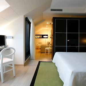 Premium King Room without spa access